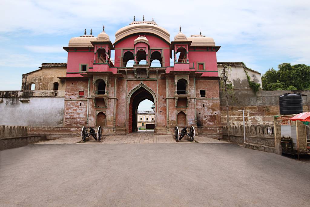 Canon standing on the entrance of Ramnagar Fort Varanasi.